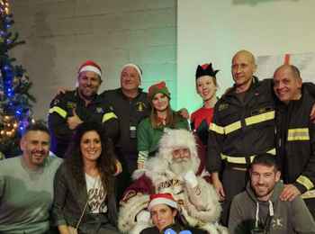 Festa di Natale benefica al comando Vigili del fuoco